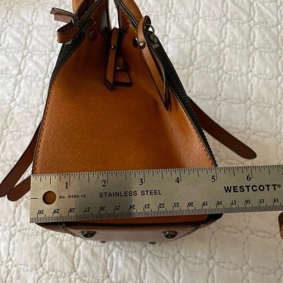 Women’s European Style Crossbody handbag - Picture 12 of 12